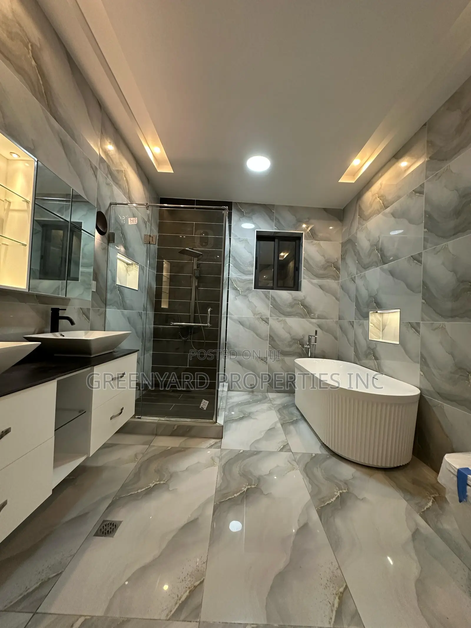 4bdrm House in Lakeside for sale