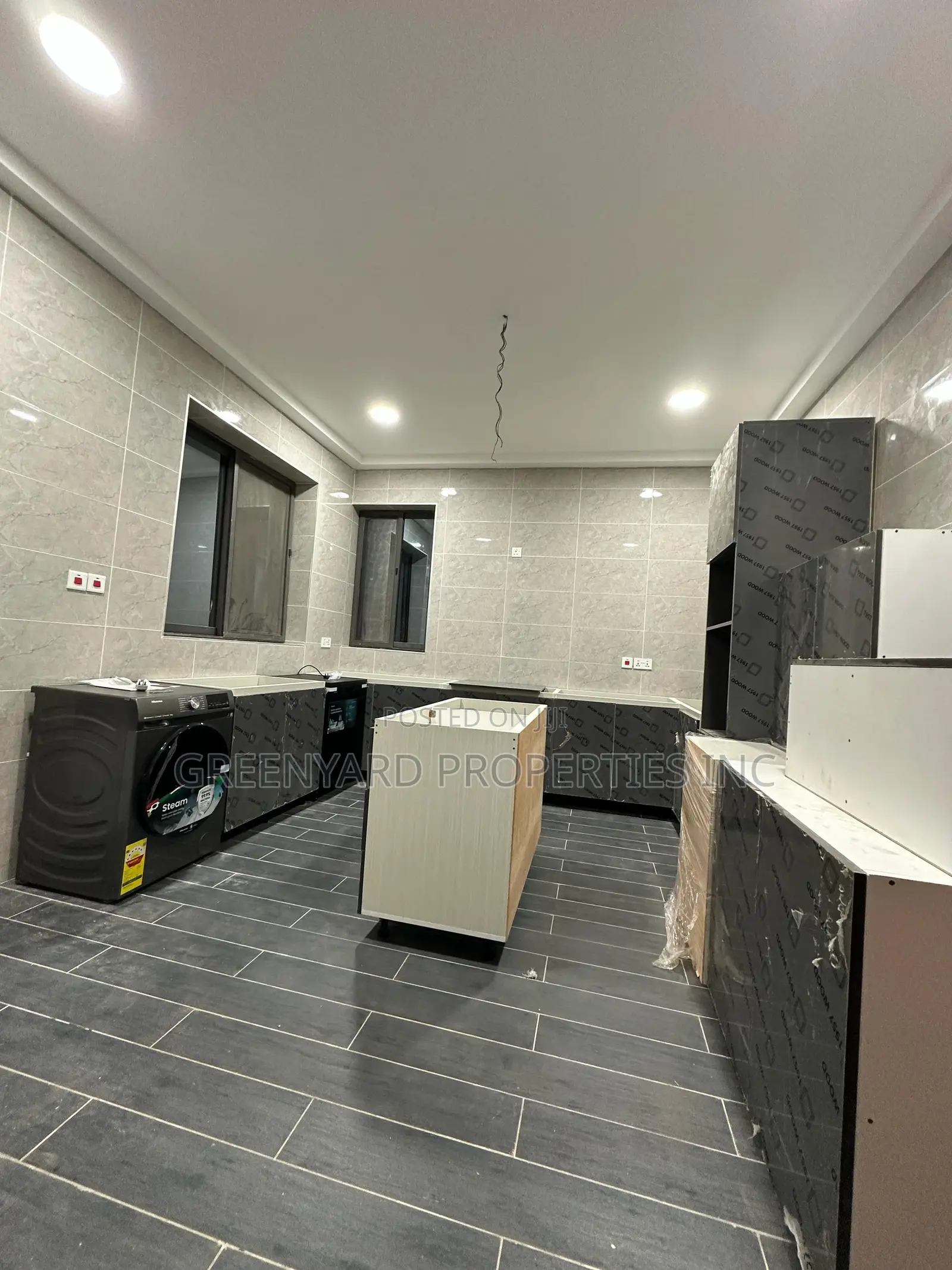 4bdrm House in Lakeside for sale