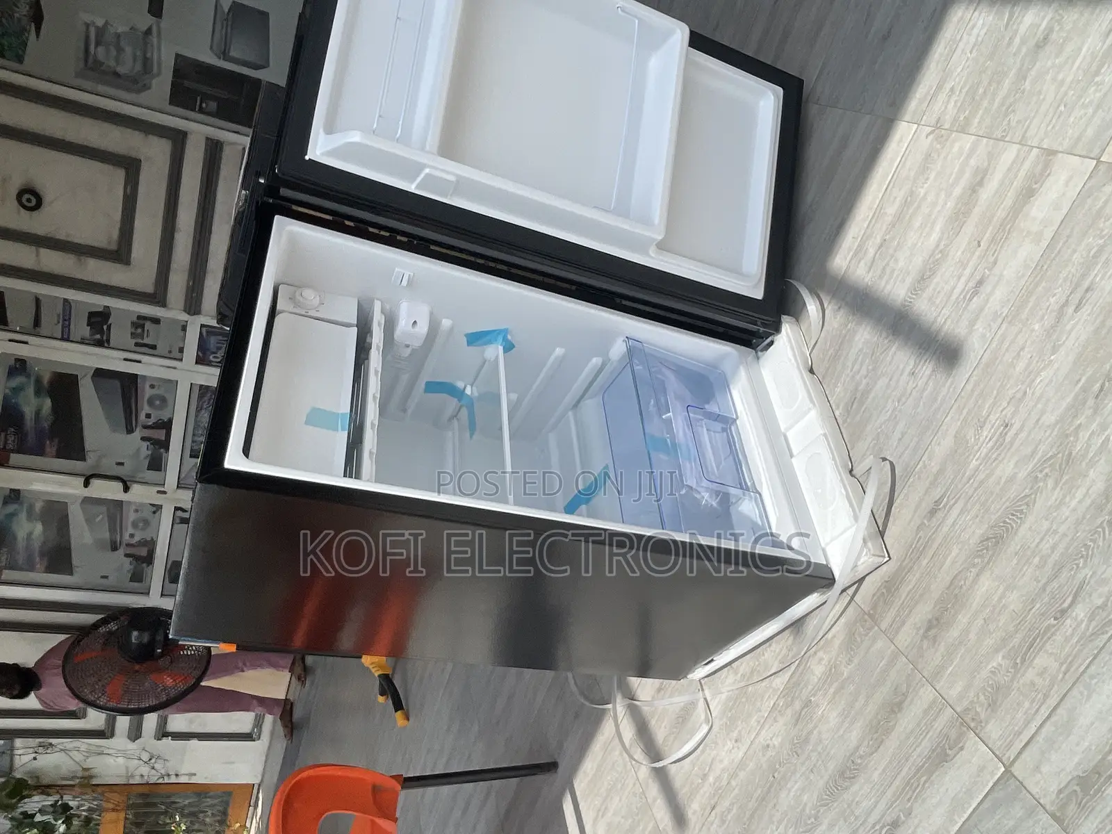 Durable Built Pearl 80liters Table Top Fridge Black Pf-109