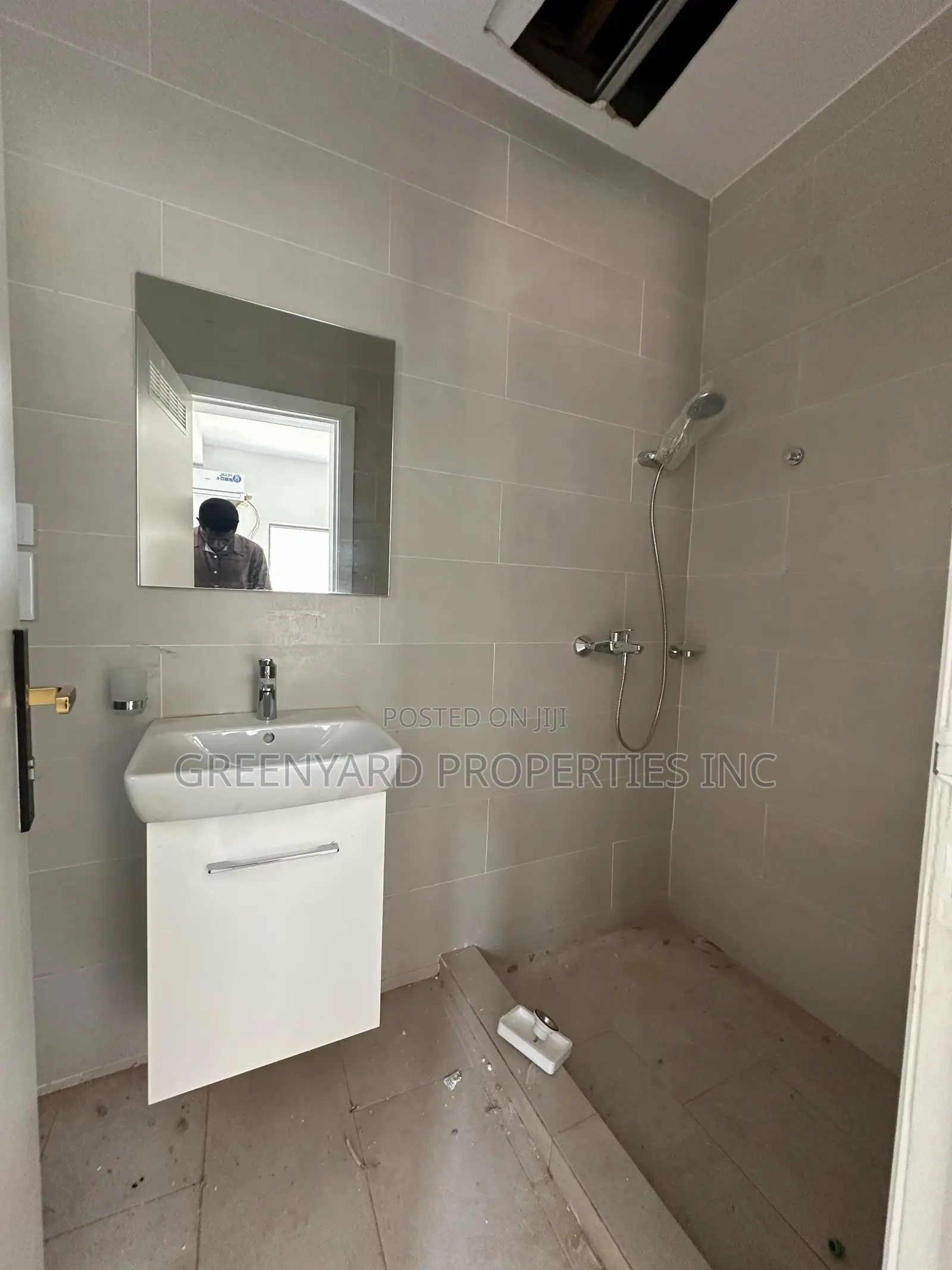 4bdrm House in East, Airport Residential Area for sale