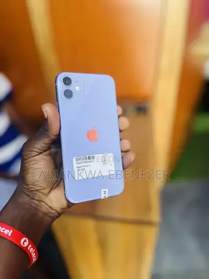 New Apple iPhone 11 64 GB Purple
