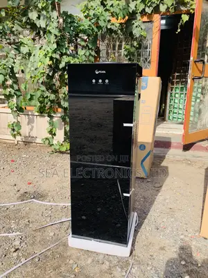 Black Mirror Pearl Water Dispenser