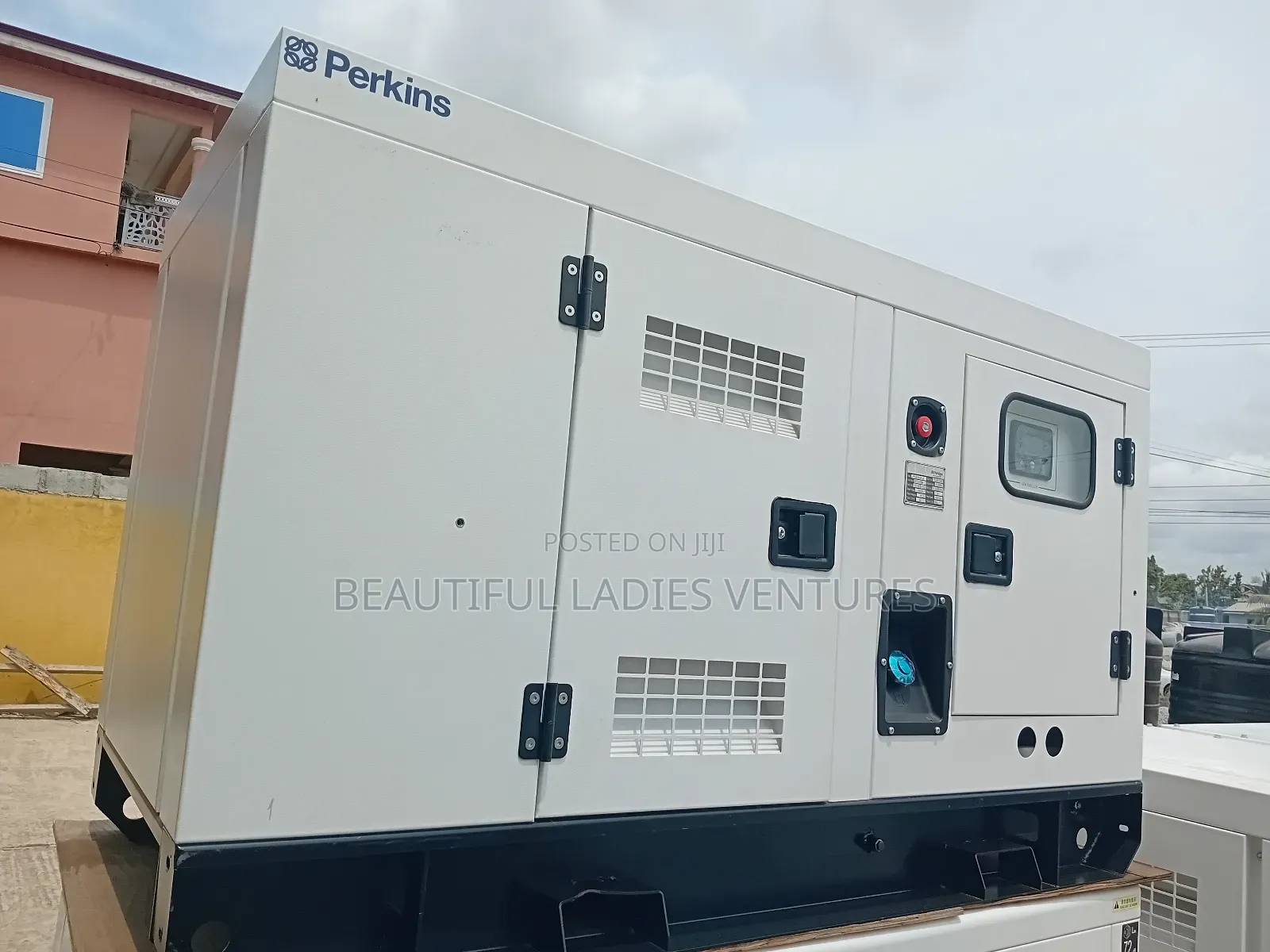 One Year Warranty 22kva Perkins Diesel 3phase Generator