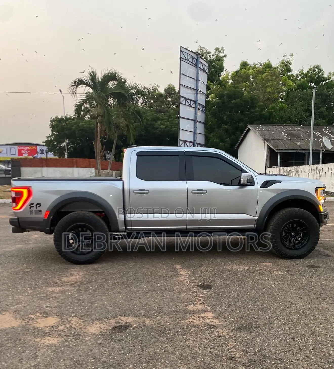Ford F-150 Raptor 2023 Silver