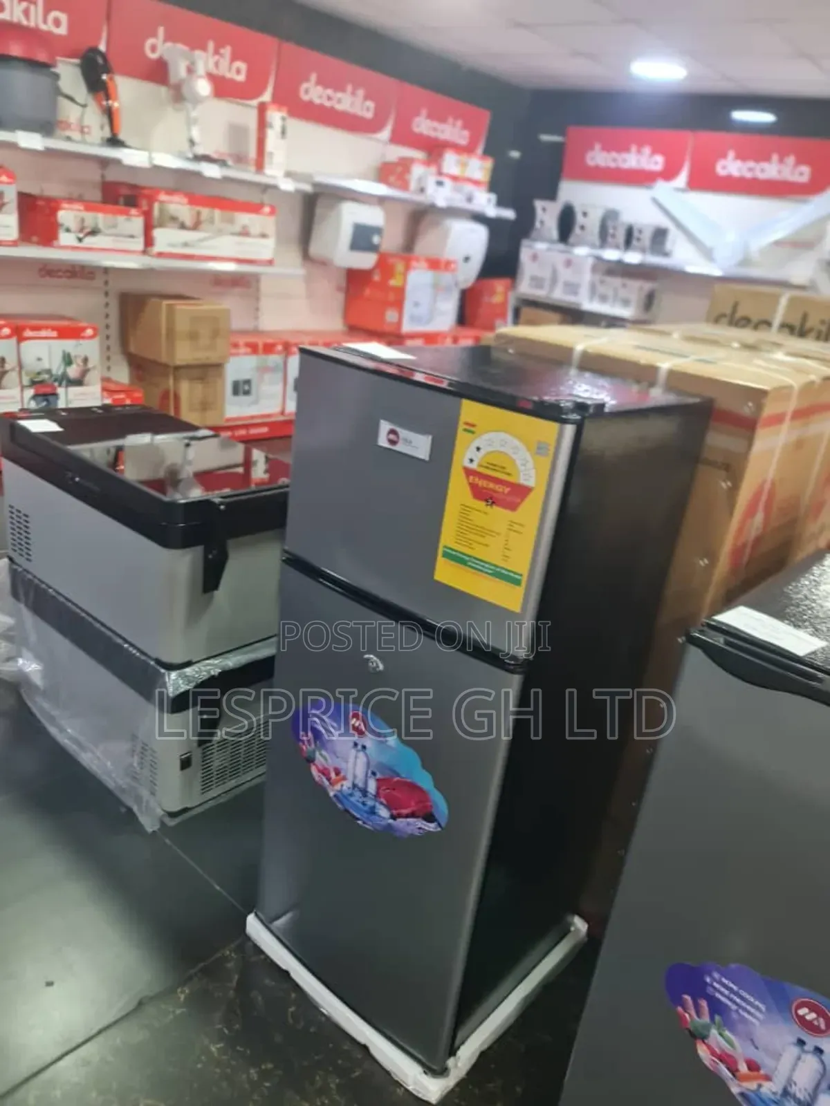 H a 102l Refrigerator: Store Food Fresh