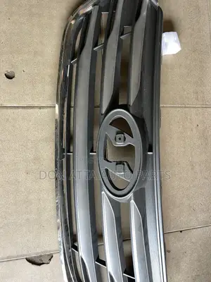 Hyundai Santa Fe 2017 Front Grille