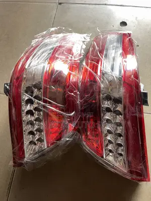 Toyota Camry 2010-2011 Tail Light