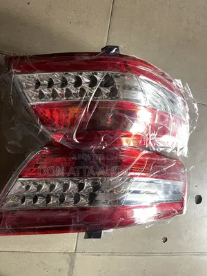 Toyota Camry 2010-2011 Tail Light
