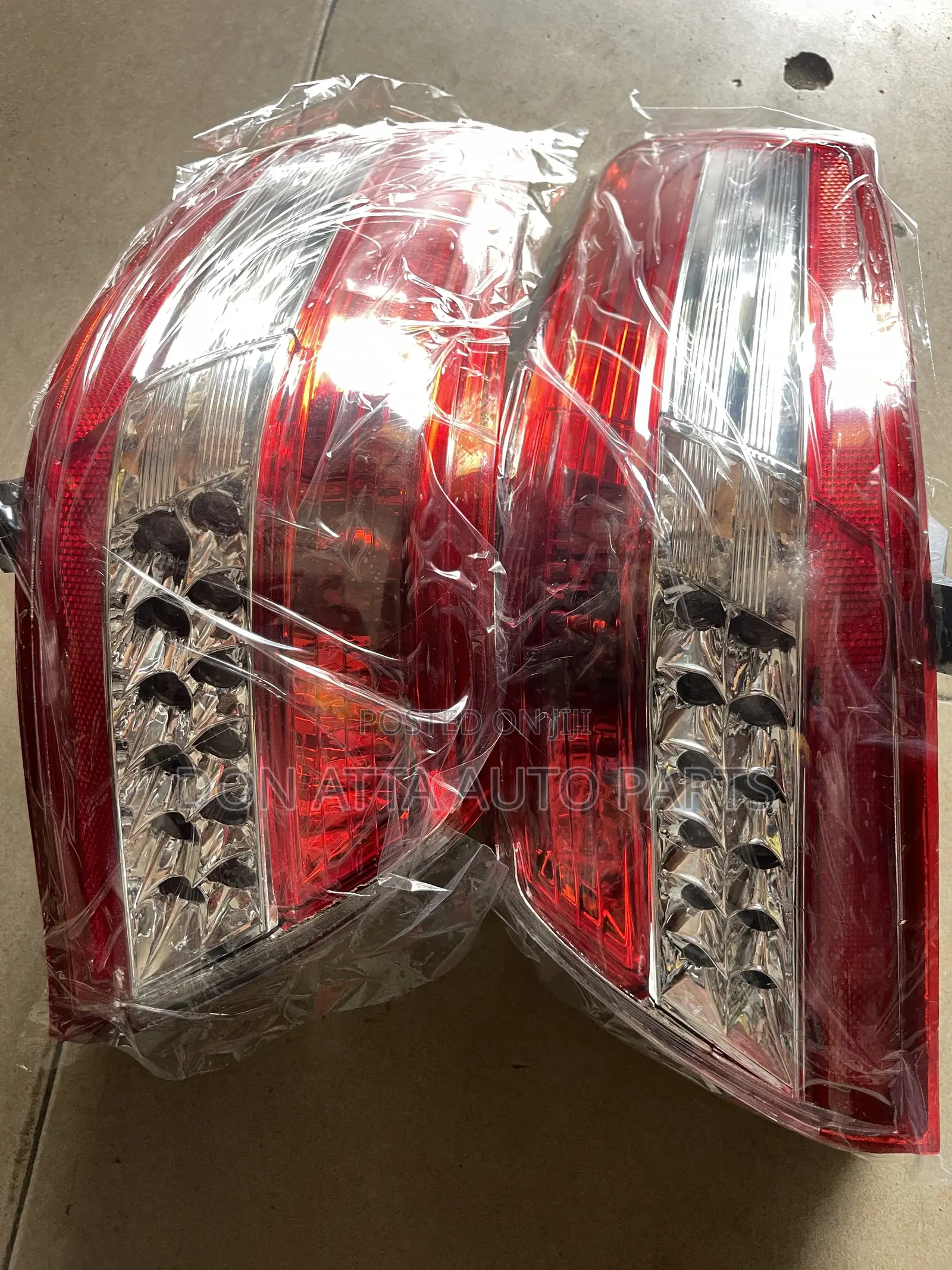 Toyota Camry 2010-2011 Tail Light