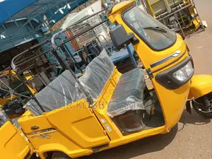 New TVS King Deluxe Plus iTouch Start 2025 Yellow
