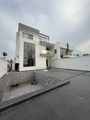 4bdrm House in Ashaley Botwe, Lake Side Estate for sale
