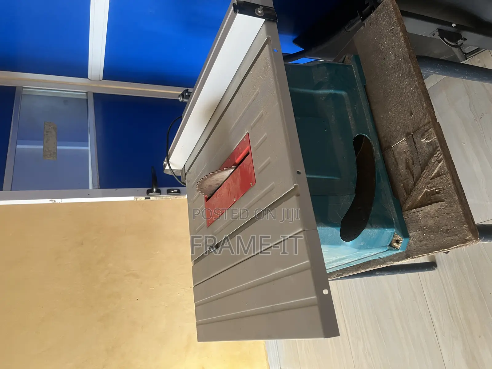 Table Saw,Mitre Saw Orbital Sander–Slightly Used,Great Con