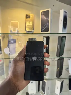 Apple iPhone SE (2020) 64 GB Black