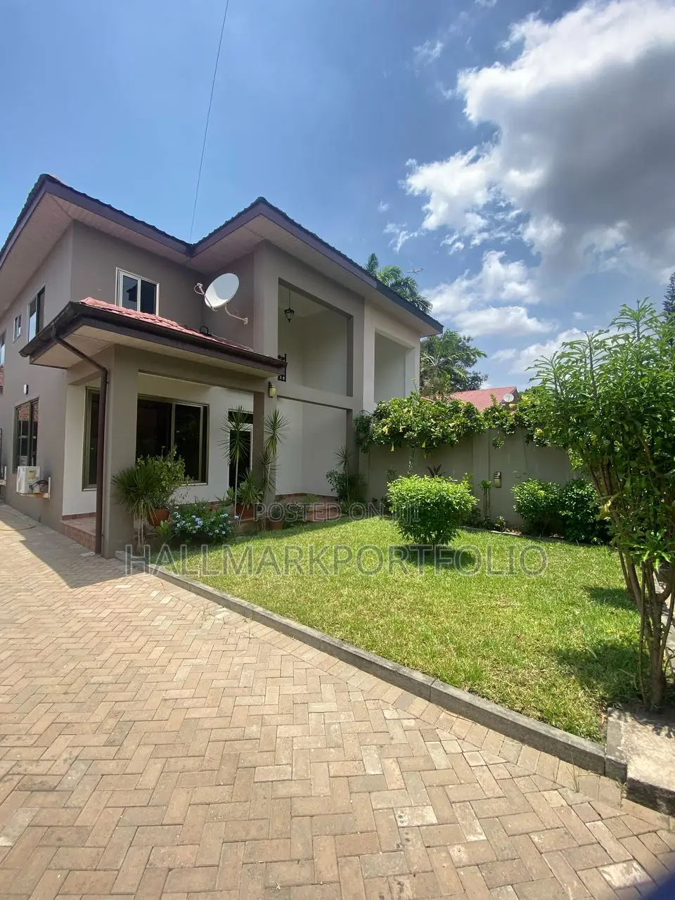 4bdrm Townhouse / Terrace in Cantonment, Cantonments for rent