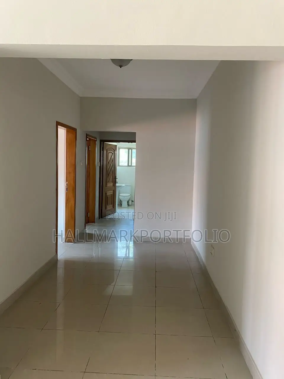 4bdrm Townhouse / Terrace in Cantonment, Cantonments for rent