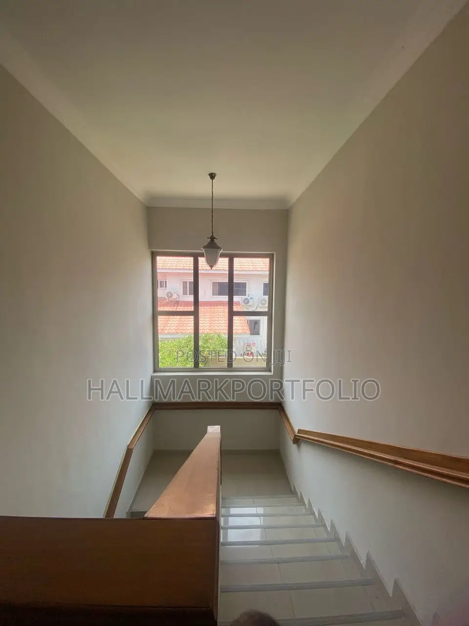4bdrm Townhouse / Terrace in Cantonment, Cantonments for rent