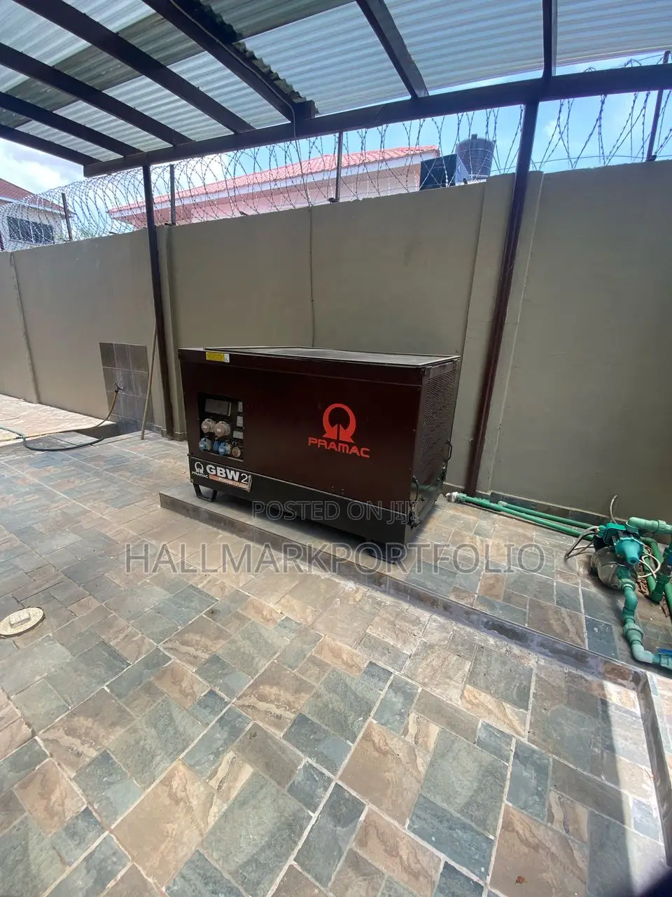 4bdrm Townhouse / Terrace in Cantonment, Cantonments for rent