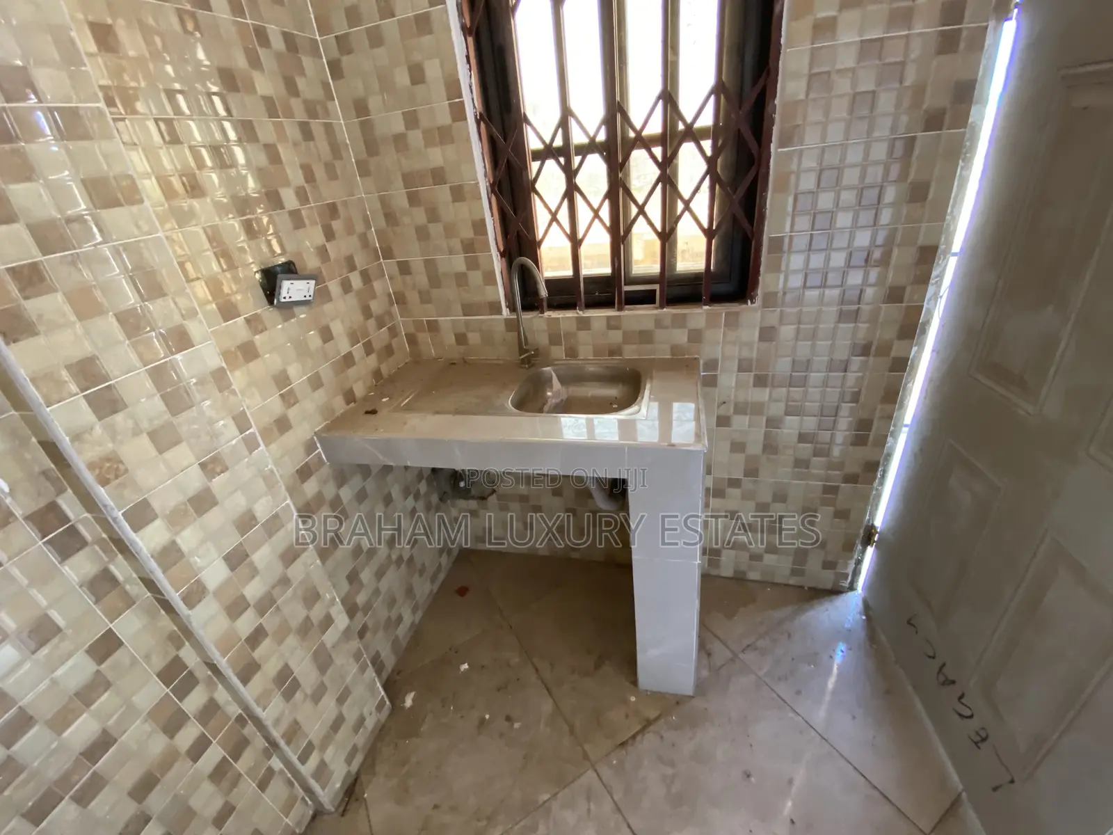 1bdrm Apartment in Braham Luxury, Lashibi for rent