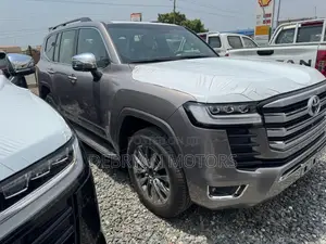 New Toyota Land Cruiser 2024 Silver