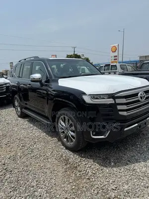 New Toyota Land Cruiser 2023 Black