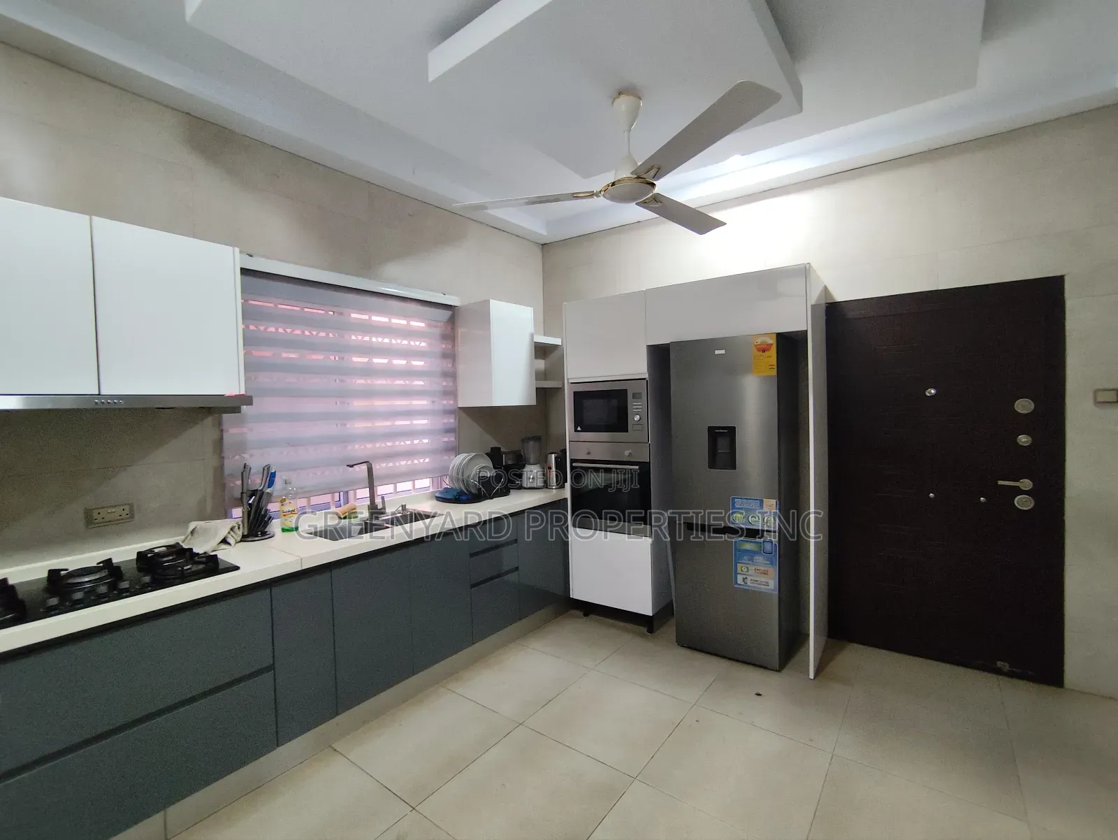 4bdrm Townhouse / Terrace in Adjiringanor, East Legon for rent
