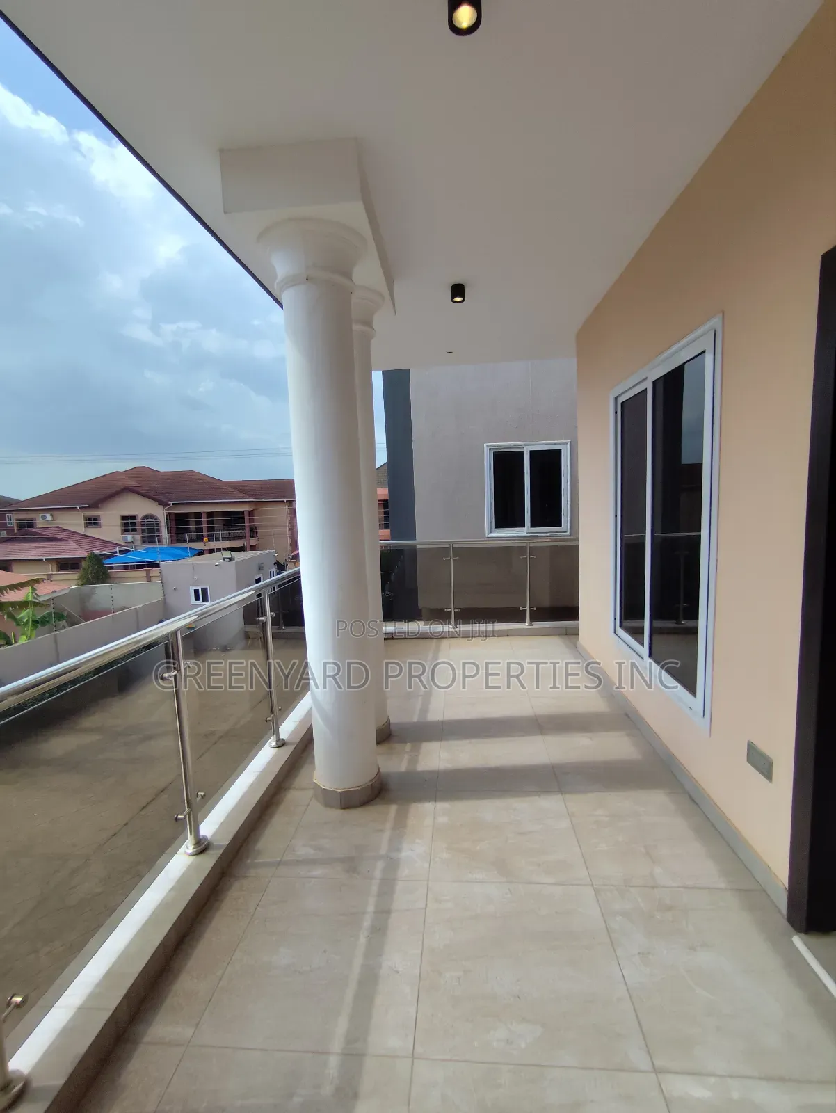 4bdrm Townhouse / Terrace in Adjiringanor, East Legon for rent