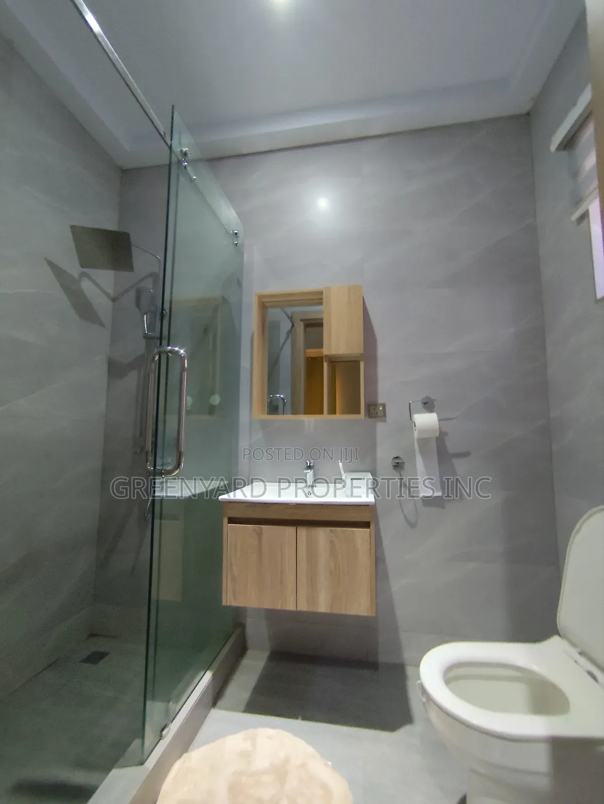 4bdrm Townhouse / Terrace in Adjiringanor, East Legon for rent