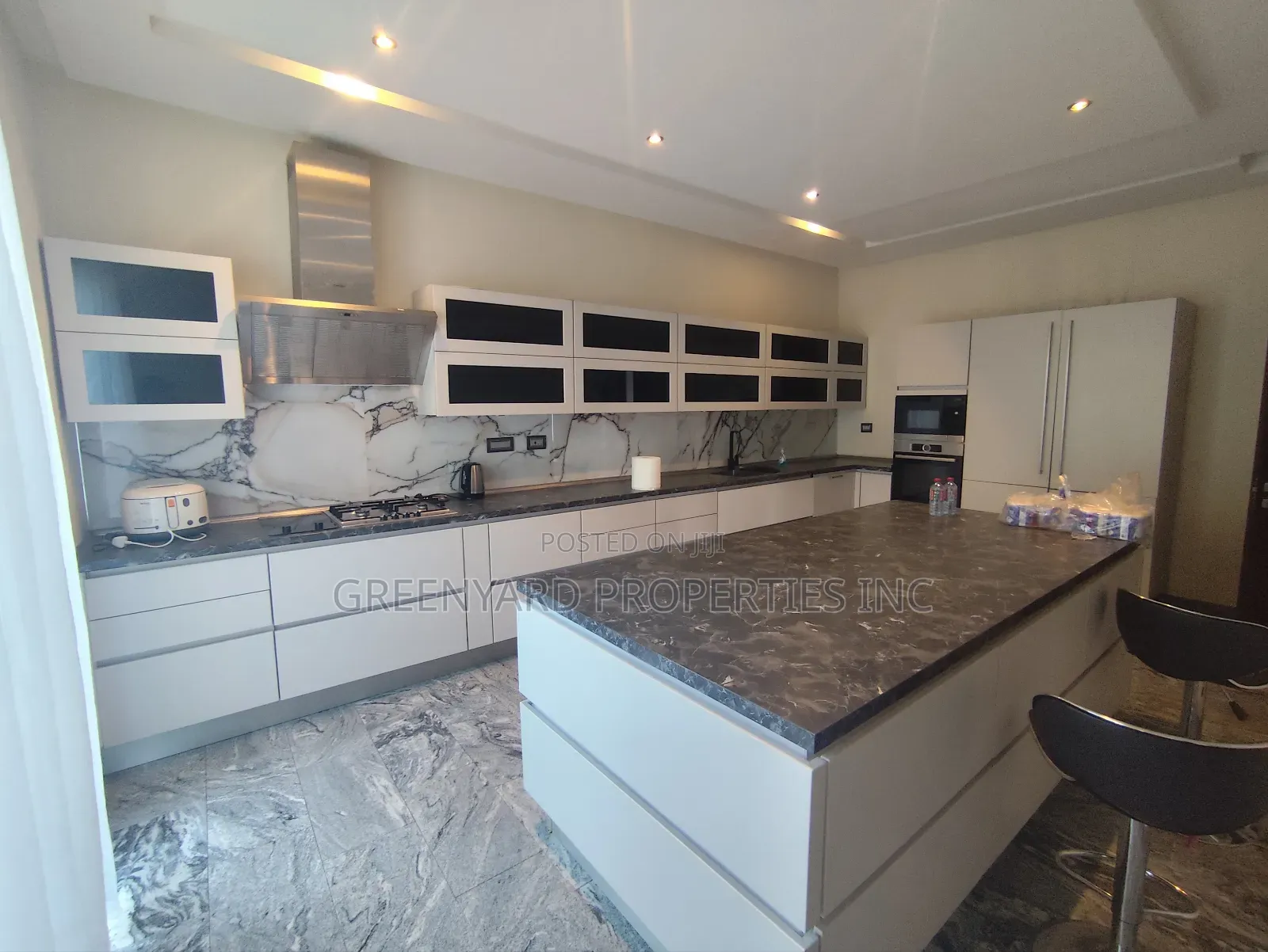 Furnished 4bdrm Townhouse / Terrace in Ghana Link, East Legon for rent