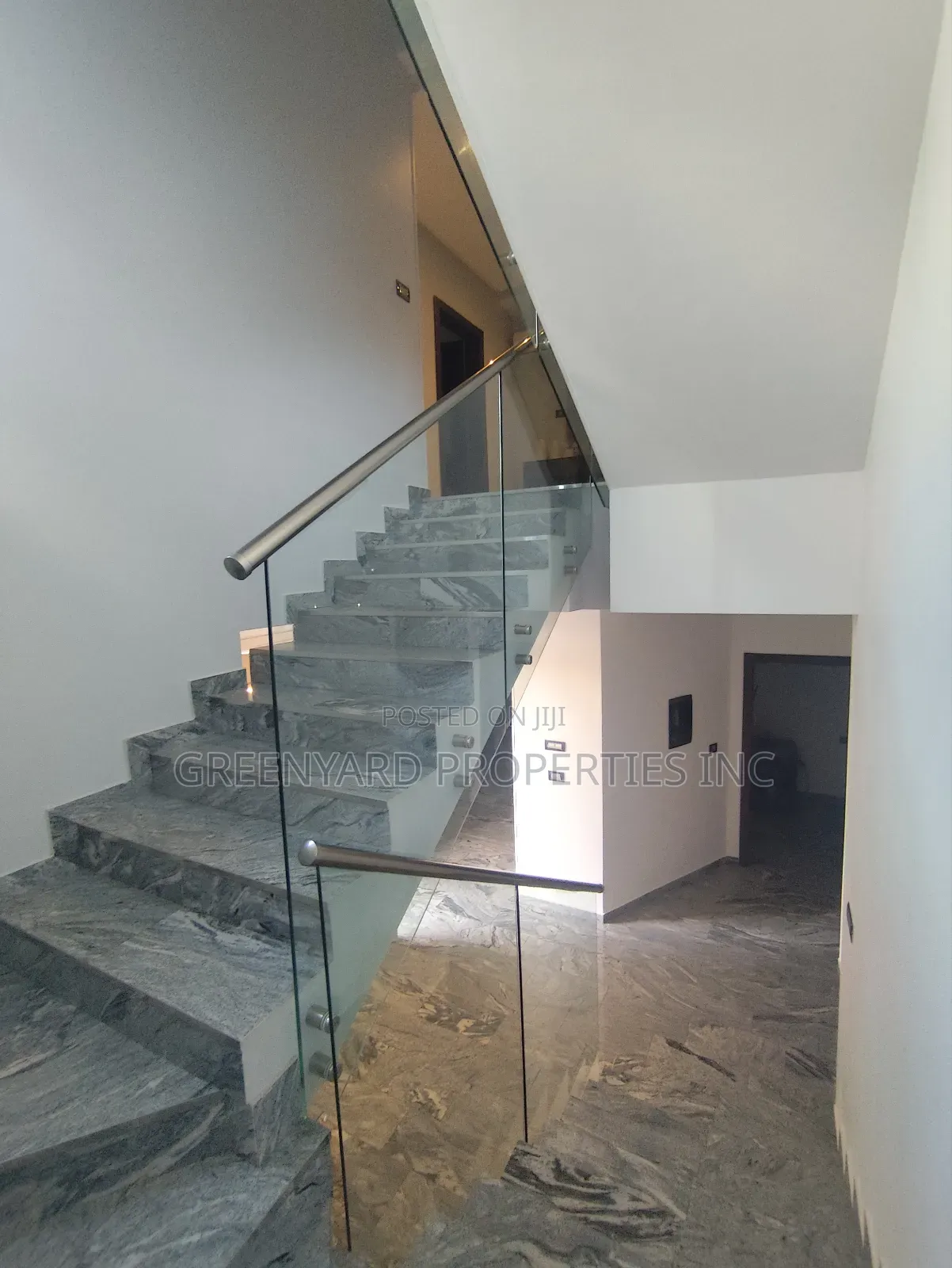 Furnished 4bdrm Townhouse / Terrace in Ghana Link, East Legon for rent