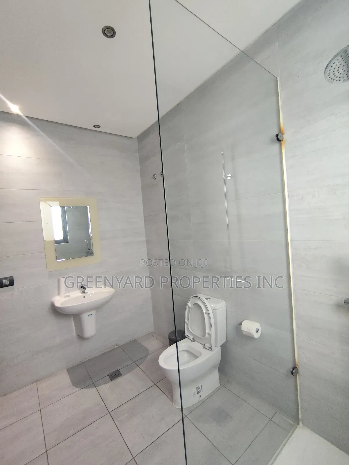 Furnished 4bdrm Townhouse / Terrace in Ghana Link, East Legon for rent