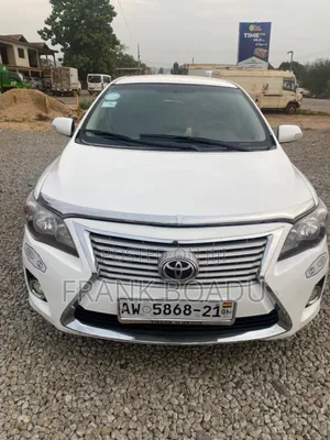 Photo - Toyota Corolla 2013 White