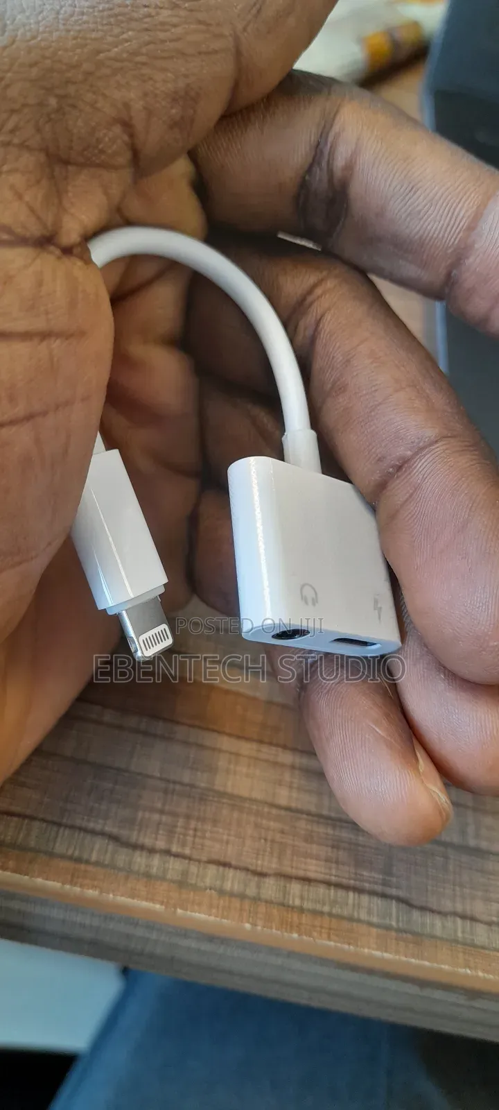 iPhone Lighting to Headphone Port Otg Converter