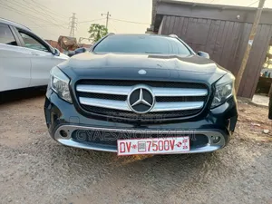 Photo - Mercedes-Benz CLA-Class CLA 250 4MATIC Wagon 2016 Black