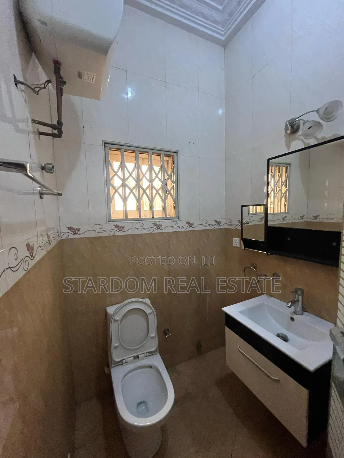 4bdrm Duplex in Adjiringanor, East Legon for rent