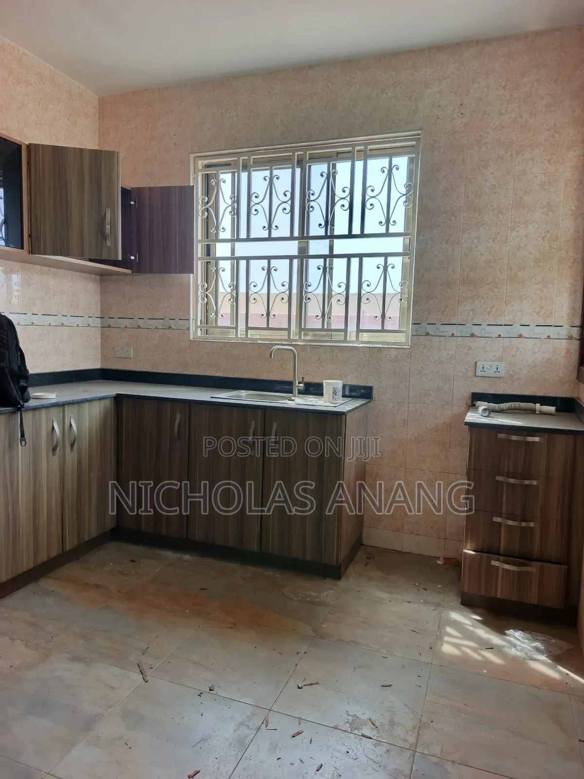2bdrm Apartment in The Dorns Properties, New Town for rent