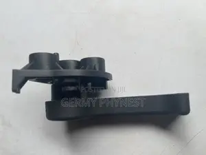 Photo - Hyundai Elantra Bonnet Opener