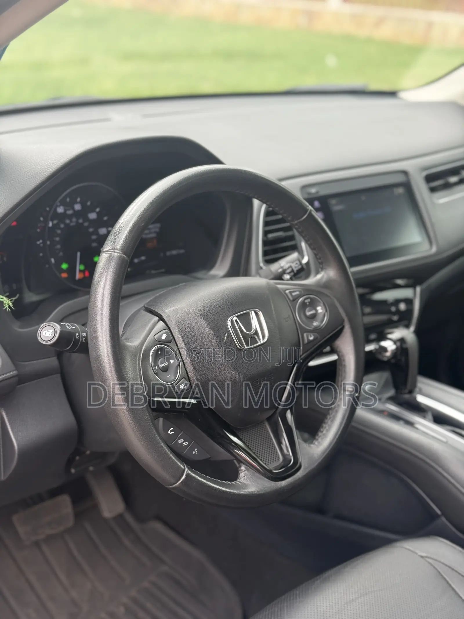 Honda HR-V Touring AWD 2019 Purple