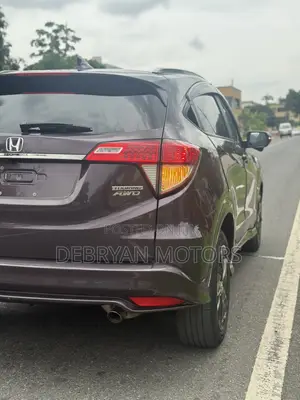 Honda HR-V Touring AWD 2019 Purple
