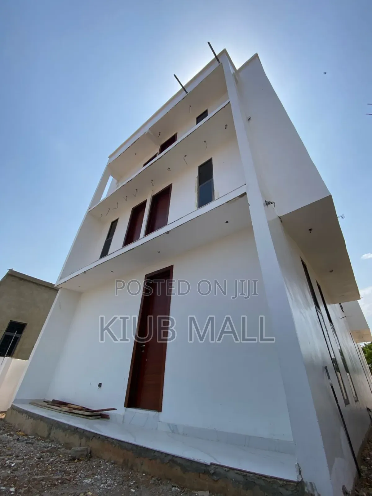 6bdrm Mansion in East Legon Hills, Nmai-Dzorn for sale
