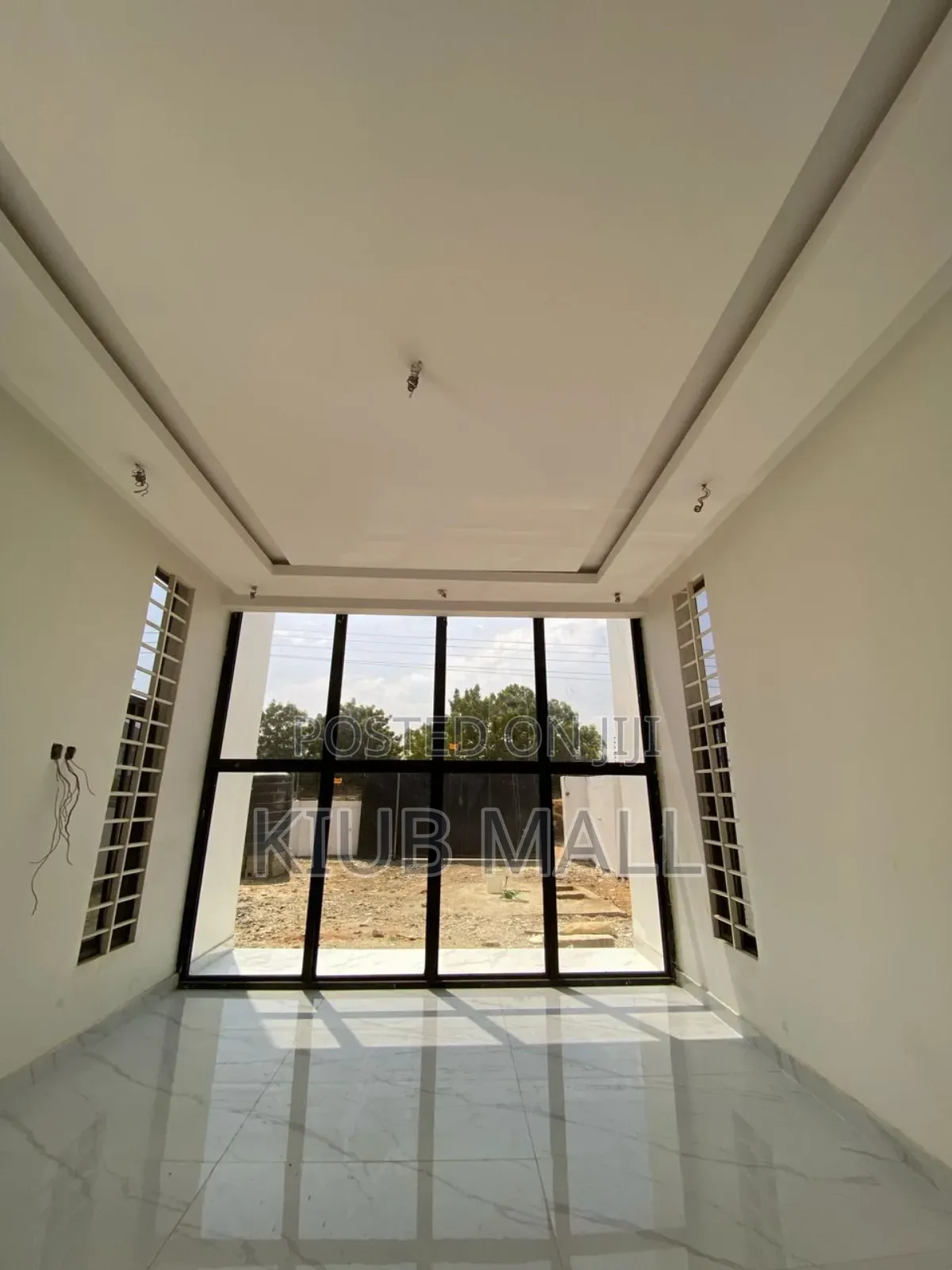 6bdrm Mansion in East Legon Hills, Nmai-Dzorn for sale
