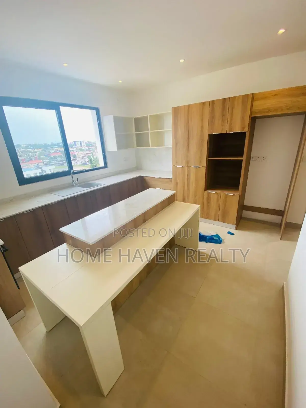 3bdrm Apartment in Dzorwulu for rent