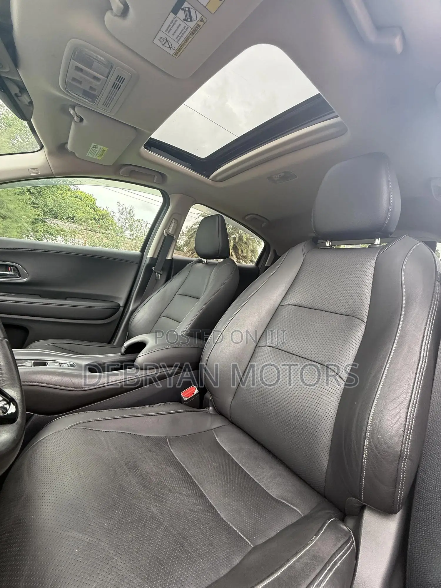 Honda HR-V Touring AWD 2019 Purple