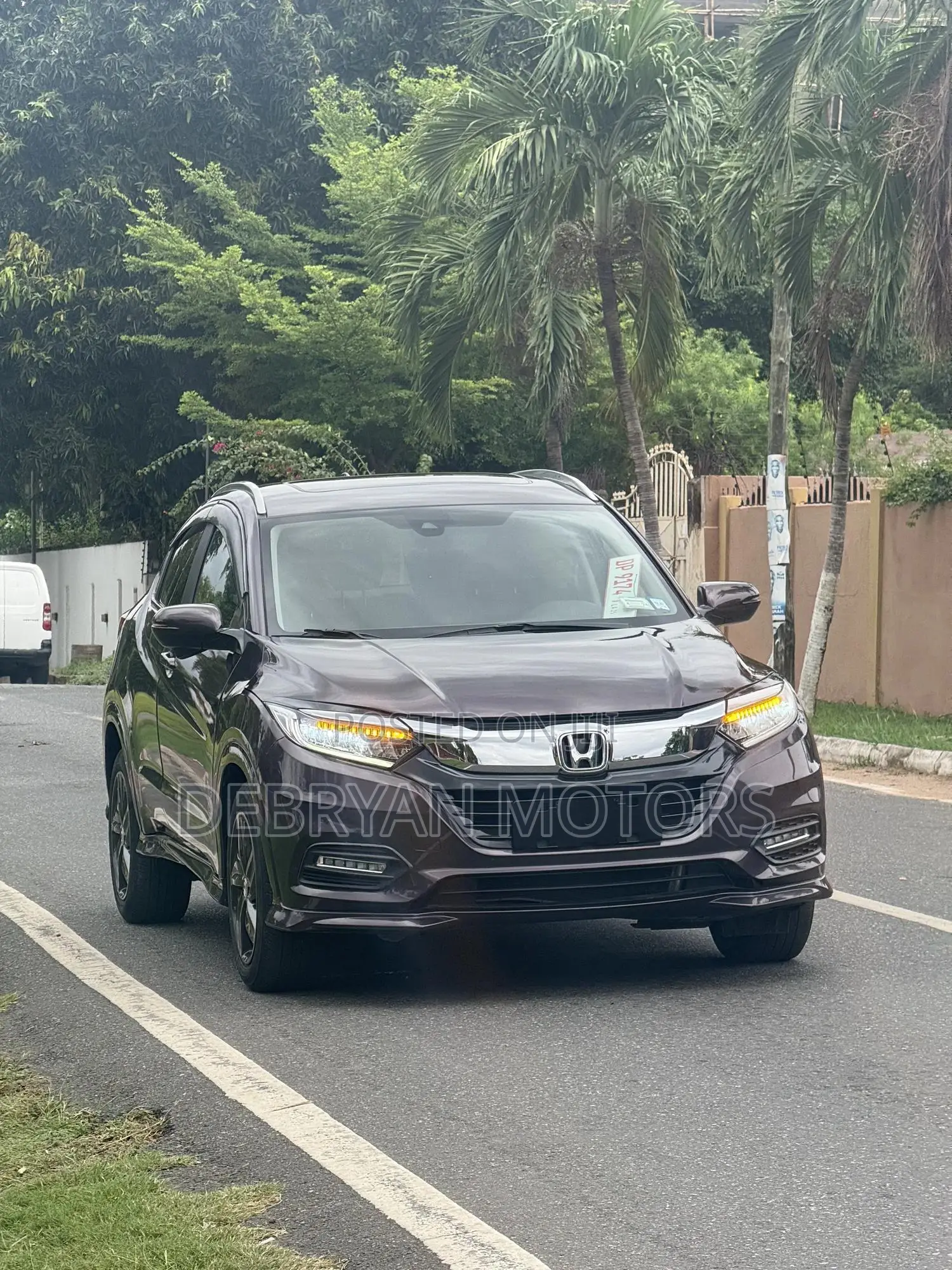 Honda HR-V Touring AWD 2019 Purple