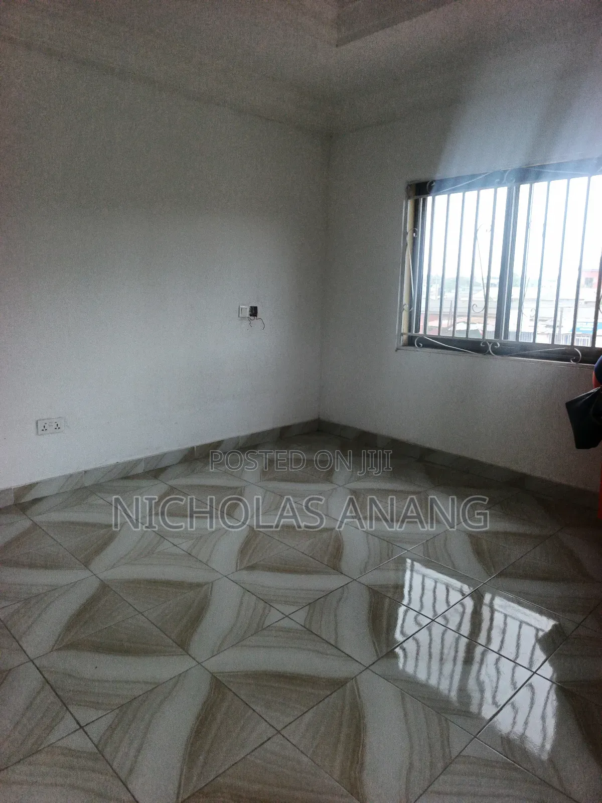 2bdrm Apartment in The Dorns Properties, New Town for rent