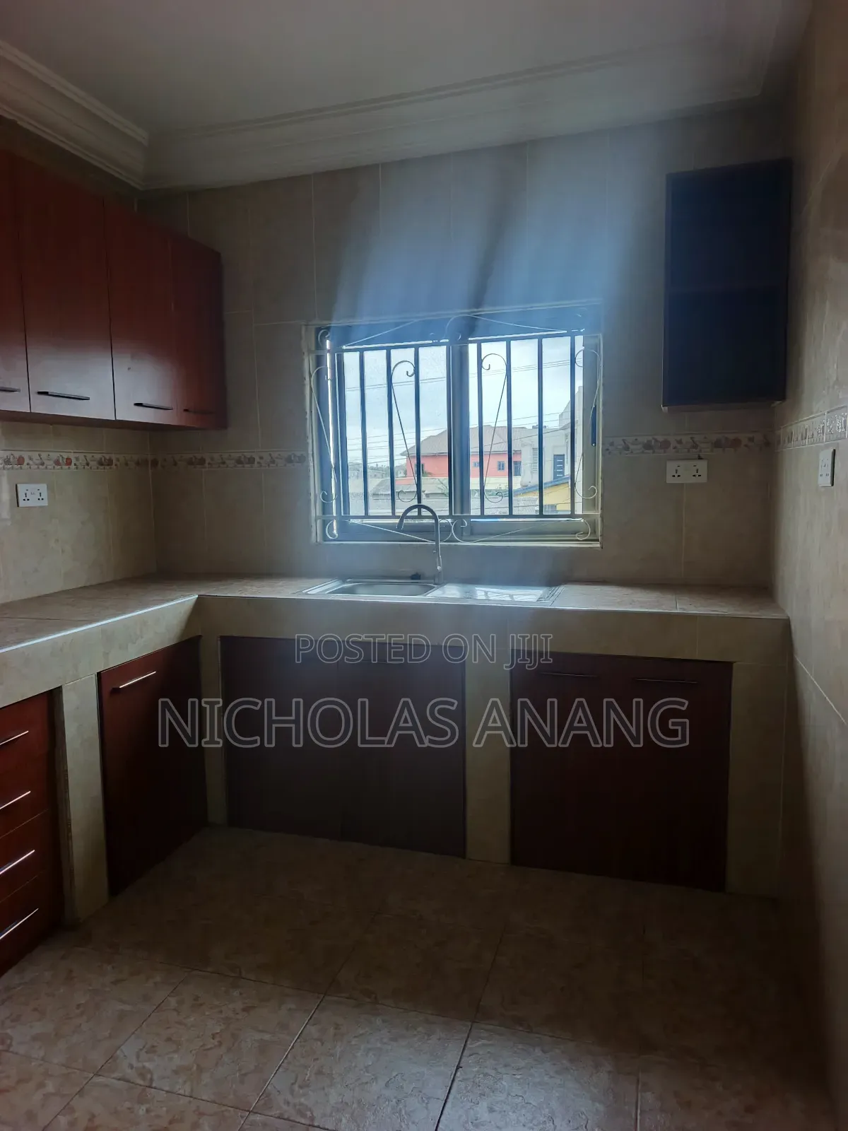 2bdrm Apartment in The Dorns Properties, New Town for rent