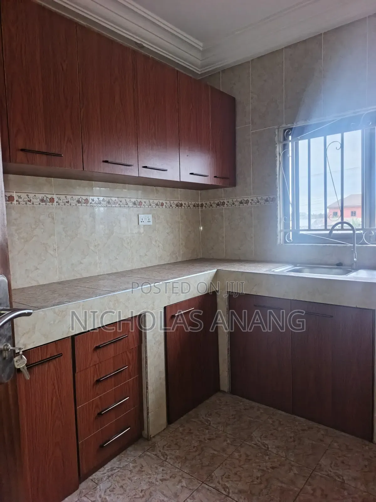 2bdrm Apartment in The Dorns Properties, New Town for rent