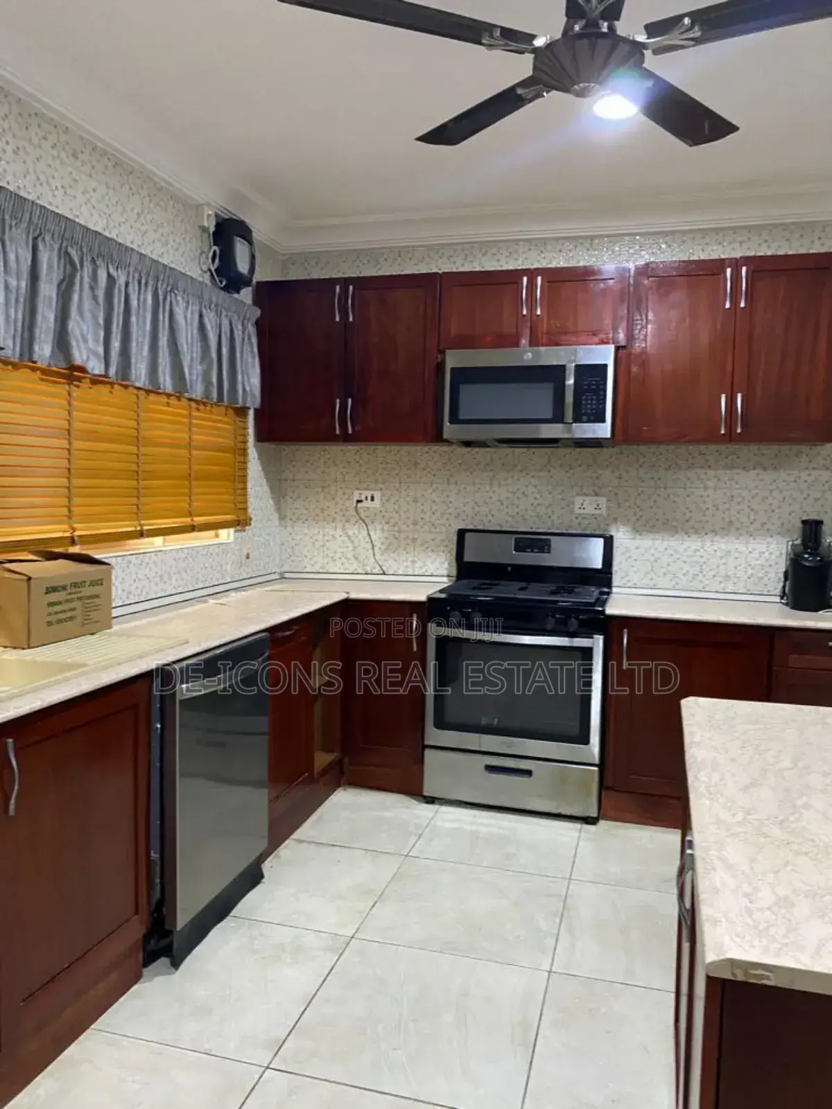 Furnished 4bdrm Duplex in De-Icons Real Estate, A&C Mall Area for sale