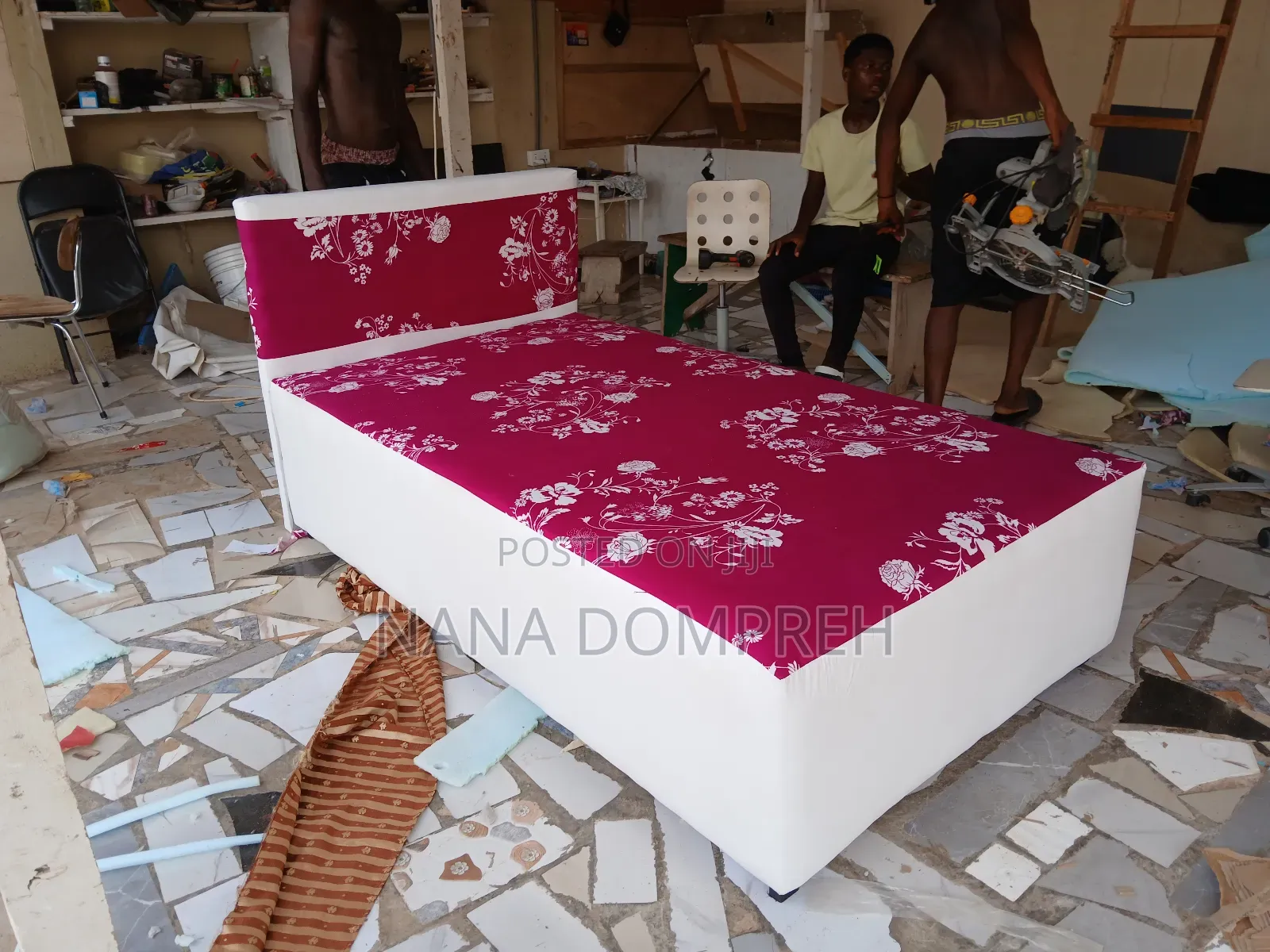 Red and White One and a Halve Bed