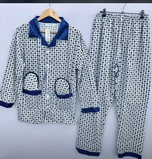 Pyjamas With Slippers in Wine.