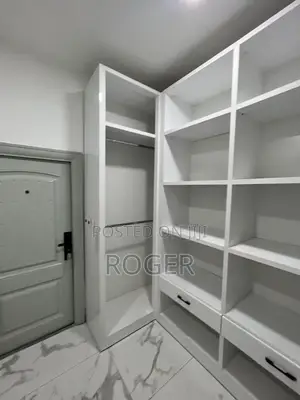 5bdrm House in Achimota Mile 7 for sale